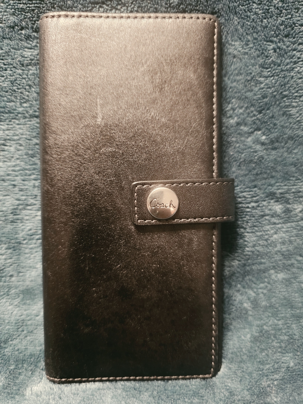 Vintage Coach Black Leather Wallet  with Snap Closure
